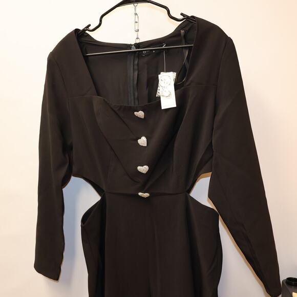 Fashion to Figure Size O (XL) Heart Button Jumpsuit with Waist Cutouts Black - Picture 15 of 16